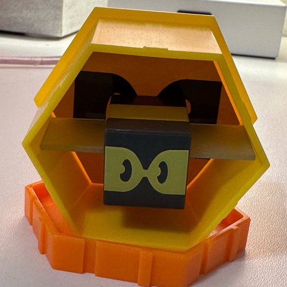 Bee Game Simulator Roblox Toy - Picture 2 of 3